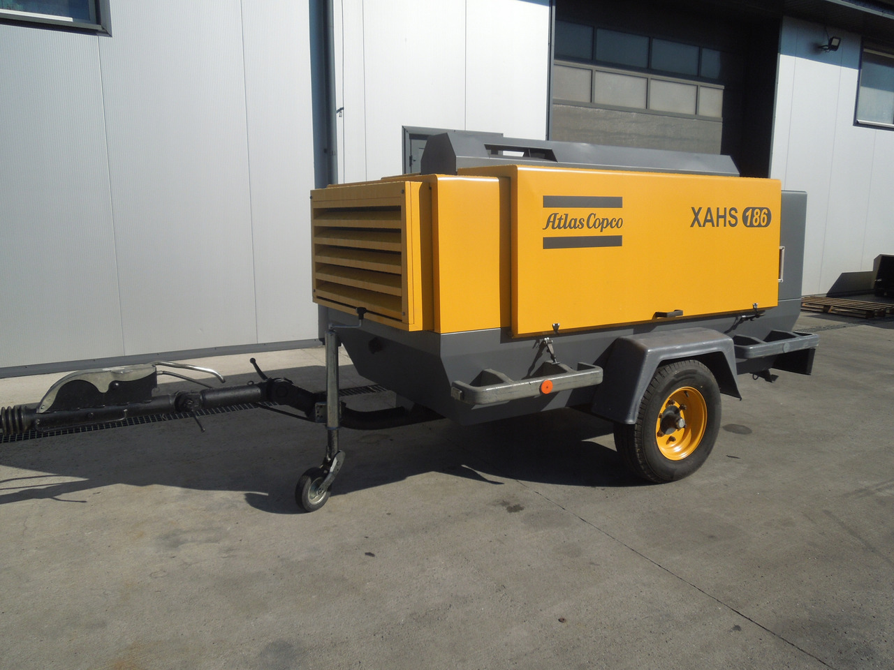 ATLAS COPCO XAHS186 - Compresor de aire: foto 1 ATLAS COPCO XAHS186 - Compresor de aire: foto 1