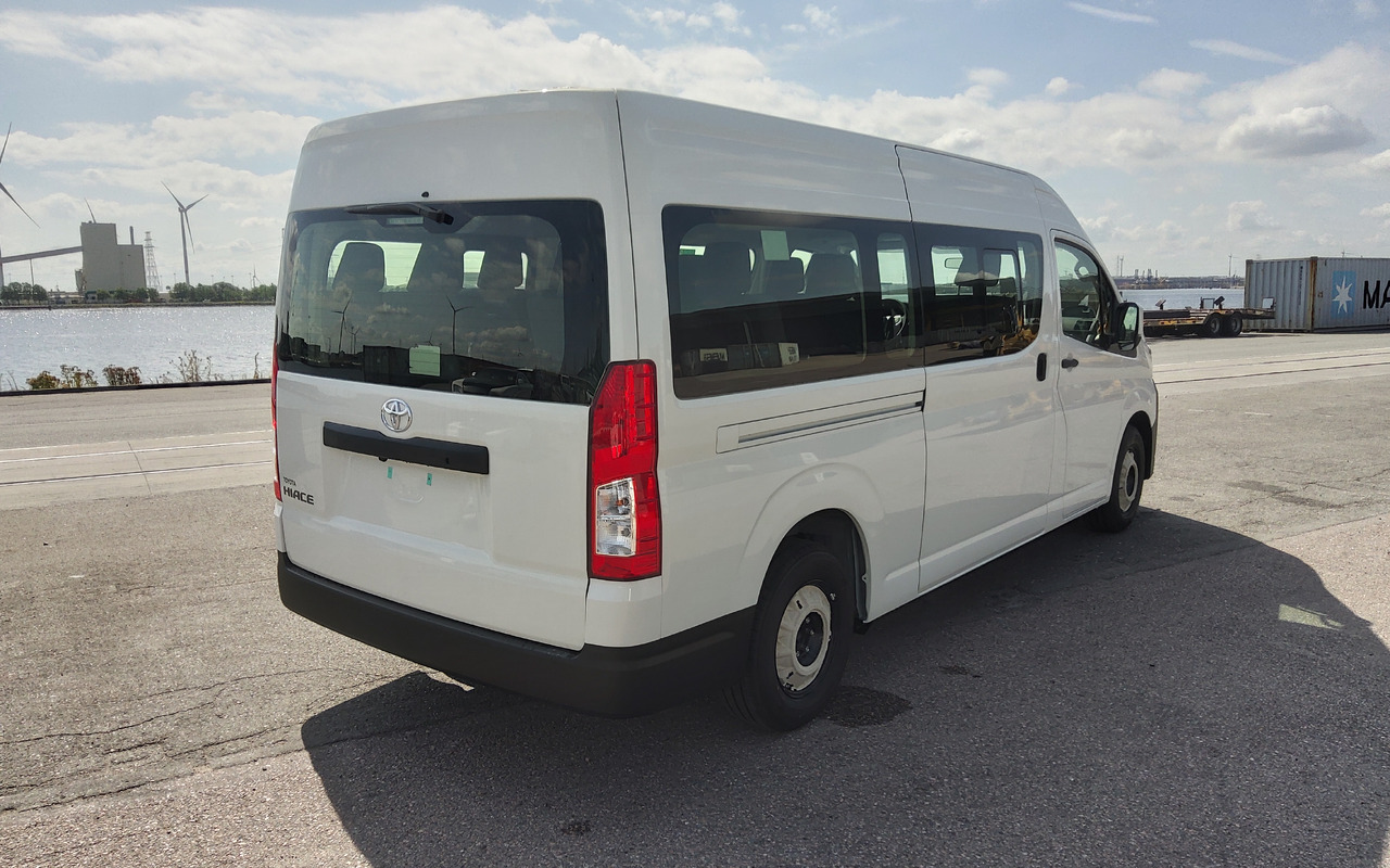 Toyota Hiace HIGH ROOF / TOIT HAUT 3.5L Petrol Manual - Minibús, Furgoneta de pasajeros: foto 5 Toyota Hiace HIGH ROOF / TOIT HAUT 3.5L Petrol Manual - Minibús, Furgoneta de pasajeros: foto 5