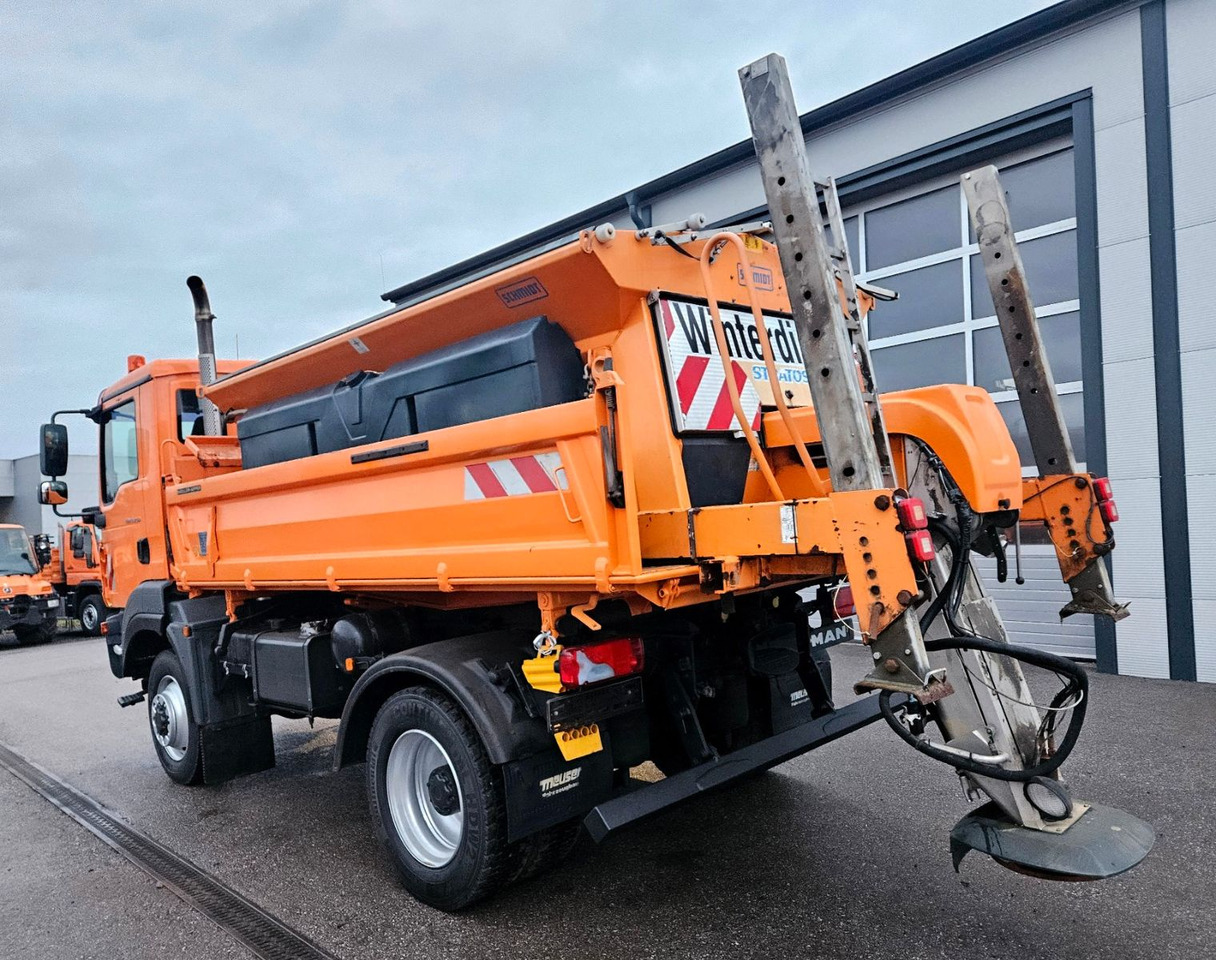 MAN TGM 13.250 4x4 Euro5 Winterdienst - Camión volquete: foto 3 MAN TGM 13.250 4x4 Euro5 Winterdienst - Camión volquete: foto 3