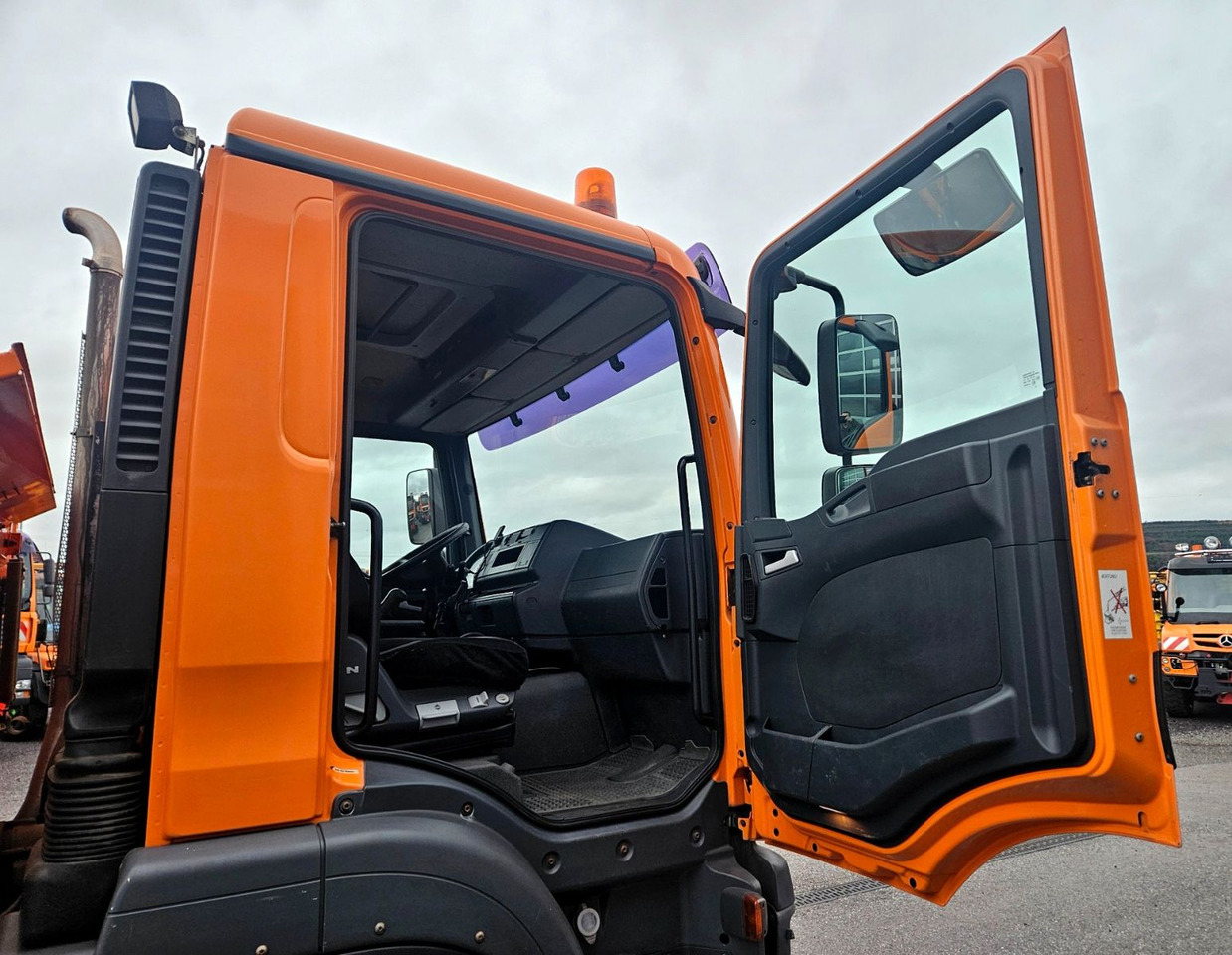 Camión volquete MAN TGM 13.250 4x4 Euro5 Winterdienst: foto 27