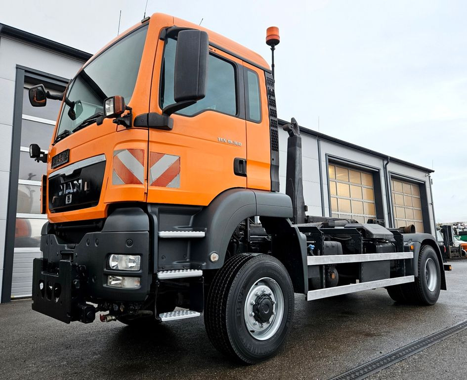 MAN TGS 18.360 4x4 BL Euro5 Winterdienst Meiller - Camión multibasculante: foto 1 MAN TGS 18.360 4x4 BL Euro5 Winterdienst Meiller - Camión multibasculante: foto 1