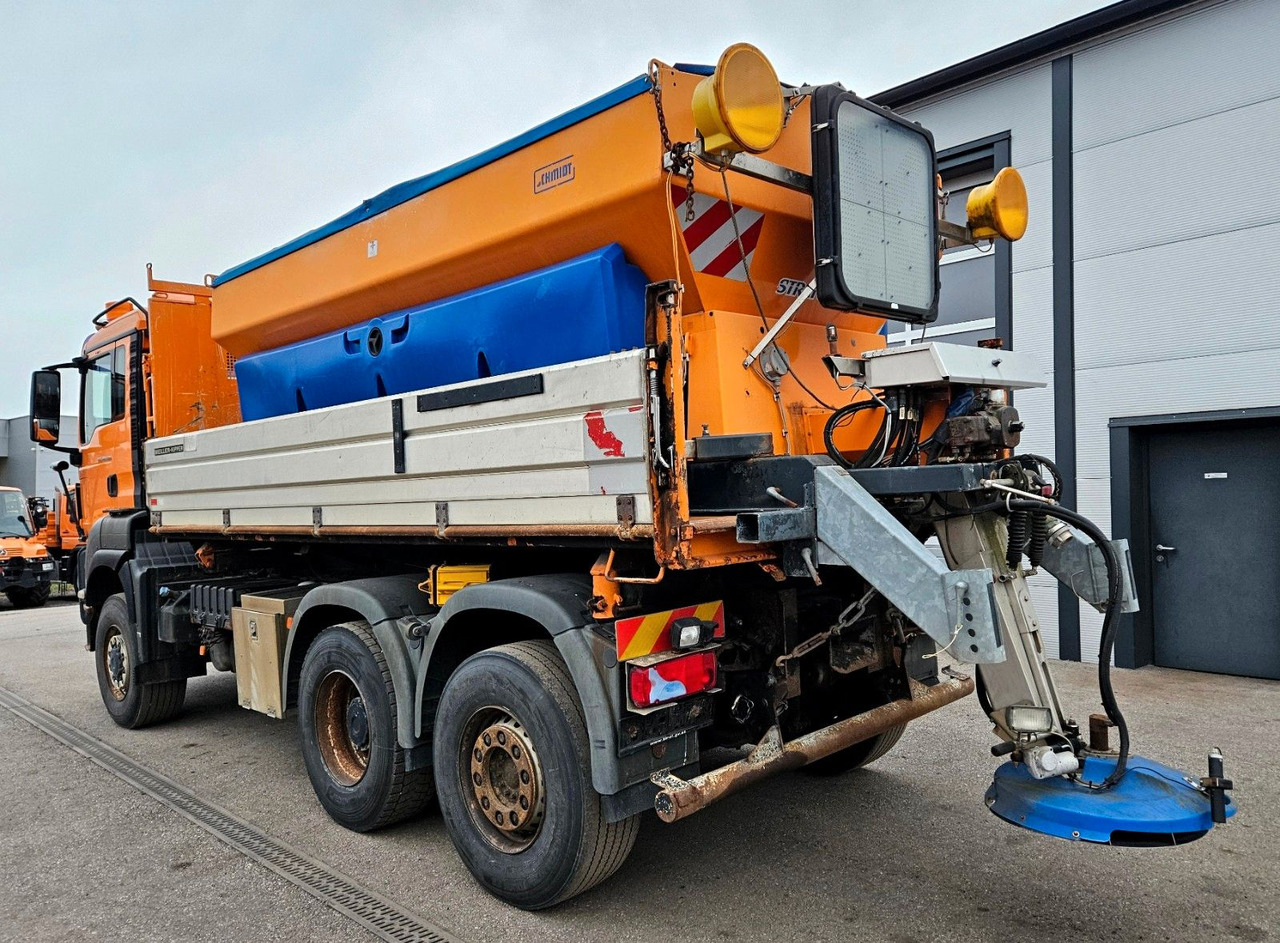 MAN TGS 28.400 6x4-4 BL Winterdienst Schmidt Euro5 - Camión volquete: foto 3 MAN TGS 28.400 6x4-4 BL Winterdienst Schmidt Euro5 - Camión volquete: foto 3