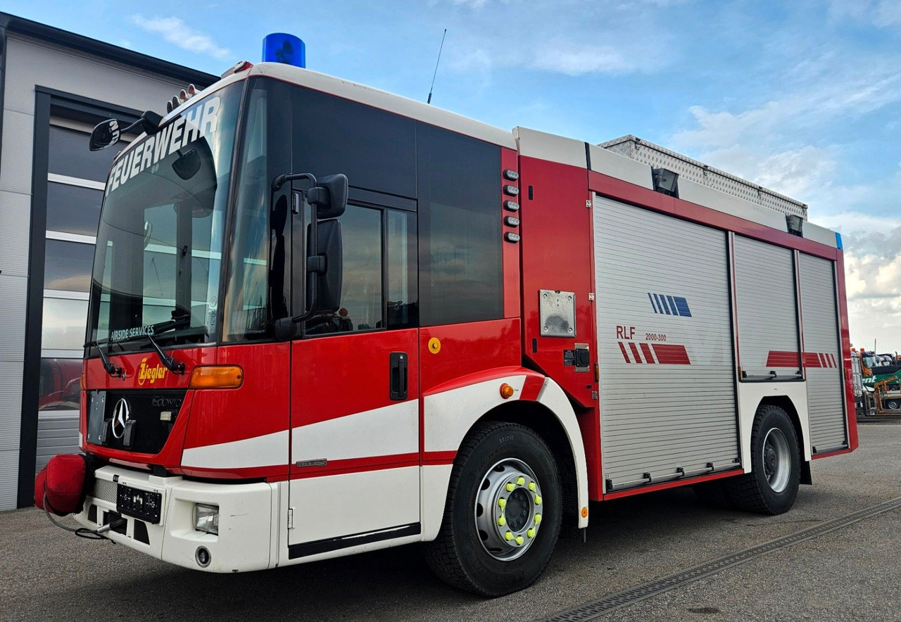 Mercedes-Benz 1829 Feuerwehr Ziegler RLF 2000/300 TLF Winde - Camión de bomberos: foto 1 Mercedes-Benz 1829 Feuerwehr Ziegler RLF 2000/300 TLF Winde - Camión de bomberos: foto 1