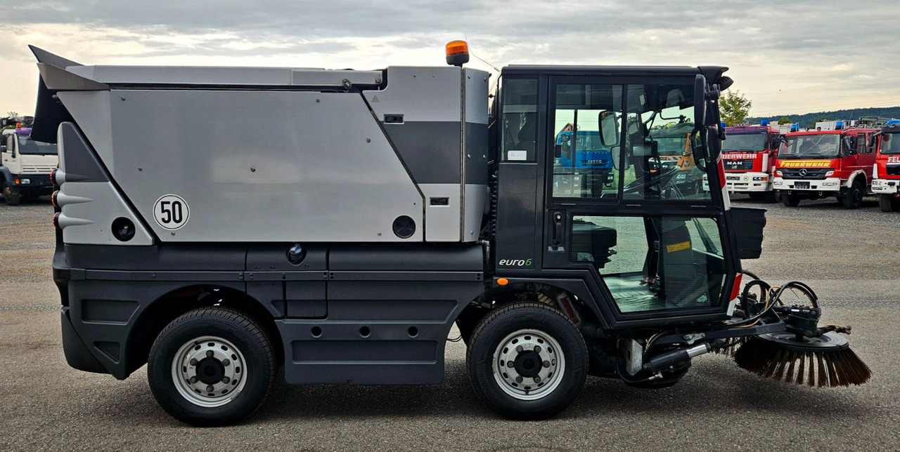 Schmidt Swingo Compact 200 Euro6 - Barredora vial: foto 5 Schmidt Swingo Compact 200 Euro6 - Barredora vial: foto 5