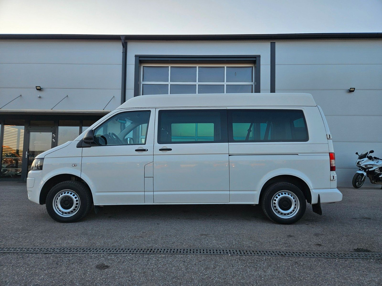 Volkswagen T5 Kombi - Furgoneta de pasajeros: foto 2 Volkswagen T5 Kombi - Furgoneta de pasajeros: foto 2