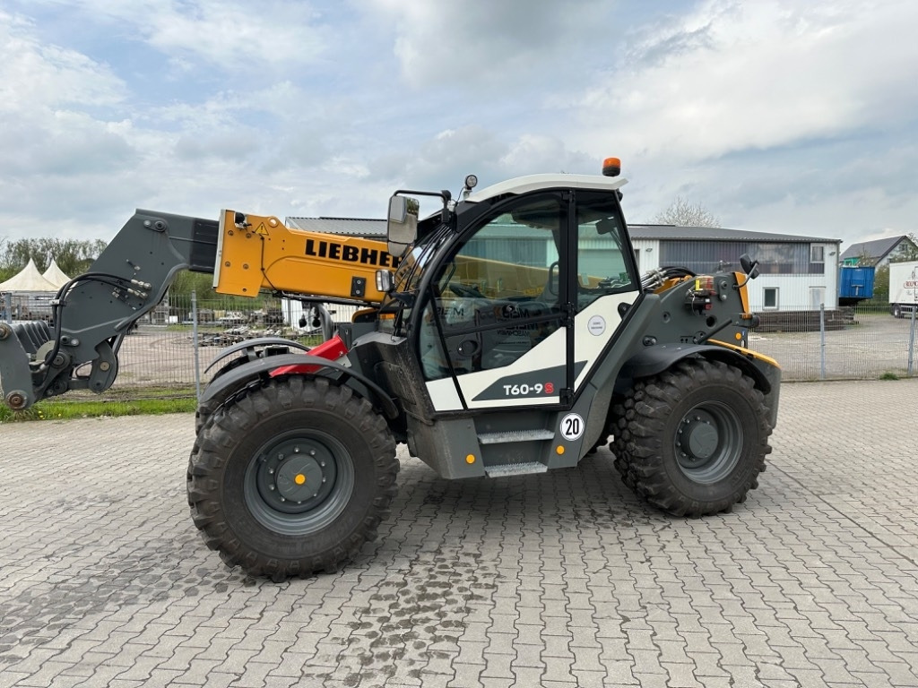 Claas. Liebherr 960. 9.60 - Manipulador telescópico: foto 1 Claas. Liebherr 960. 9.60 - Manipulador telescópico: foto 1