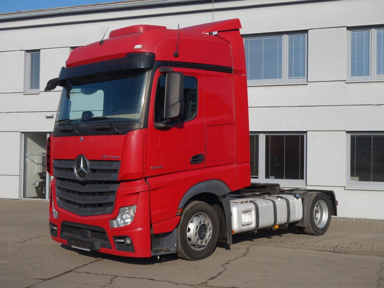 Mercedes-Benz Actros 1845 Lsnrl, Lowdeck, Standklima - Cabeza tractora: foto 1 Mercedes-Benz Actros 1845 Lsnrl, Lowdeck, Standklima - Cabeza tractora: foto 1