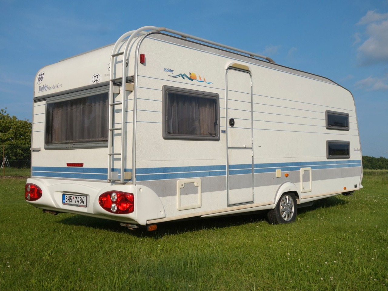 Hobby 540 Excellent Easy, Pallanden, 6 Liegen, Vorzelt - Caravana: foto 5 Hobby 540 Excellent Easy, Pallanden, 6 Liegen, Vorzelt - Caravana: foto 5