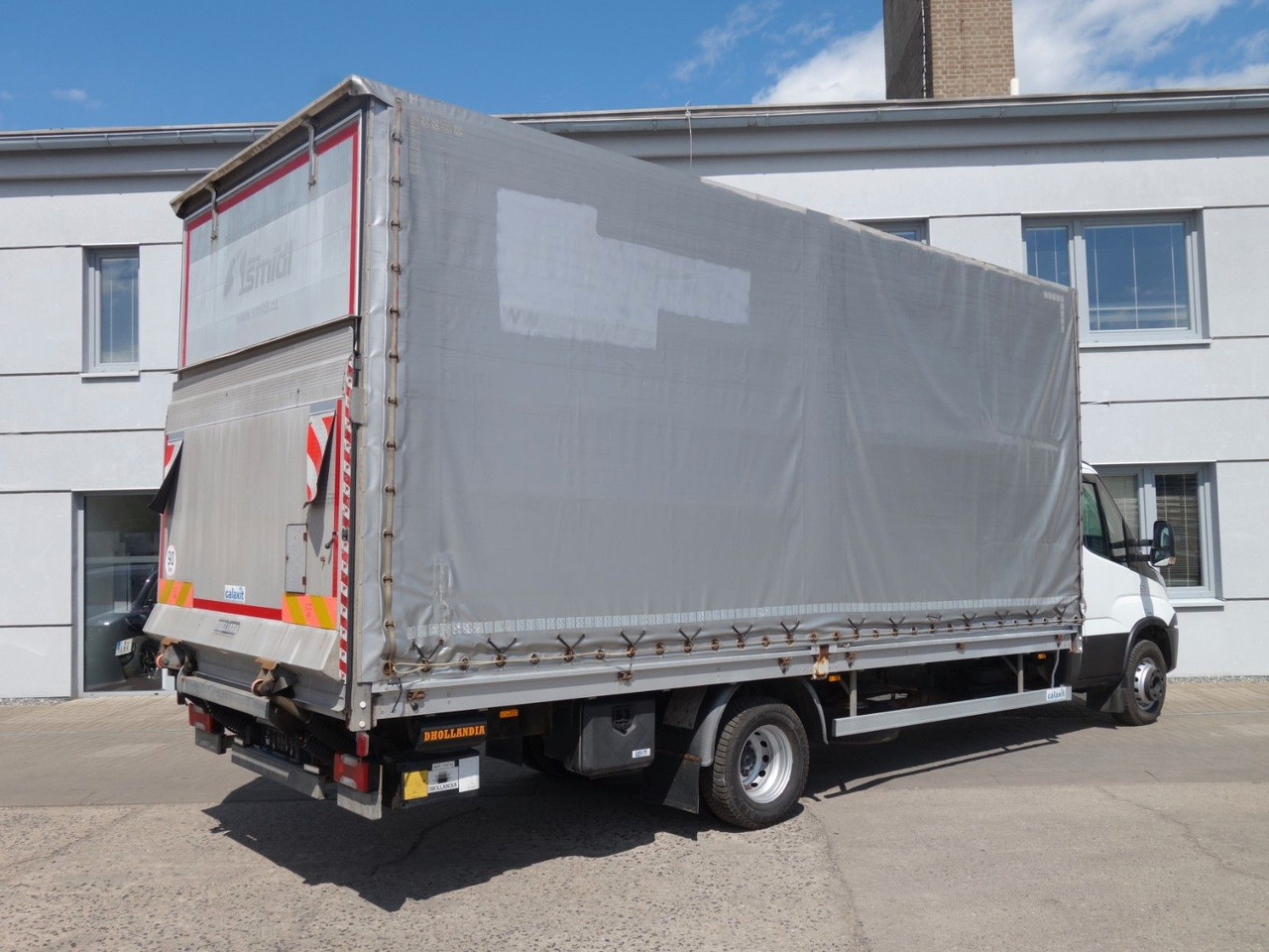 Iveco Daily 70C18 mit LBW - Furgoneta con caja de lona: foto 4 Iveco Daily 70C18 mit LBW - Furgoneta con caja de lona: foto 4