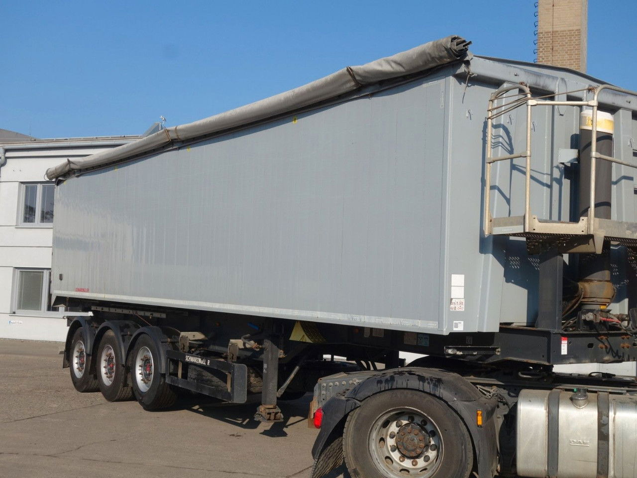 Schwarzmüller Alu Kipper, 50 cm3, Rollplane, Liftachse, SAF - Semirremolque volquete: foto 3 Schwarzmüller Alu Kipper, 50 cm3, Rollplane, Liftachse, SAF - Semirremolque volquete: foto 3