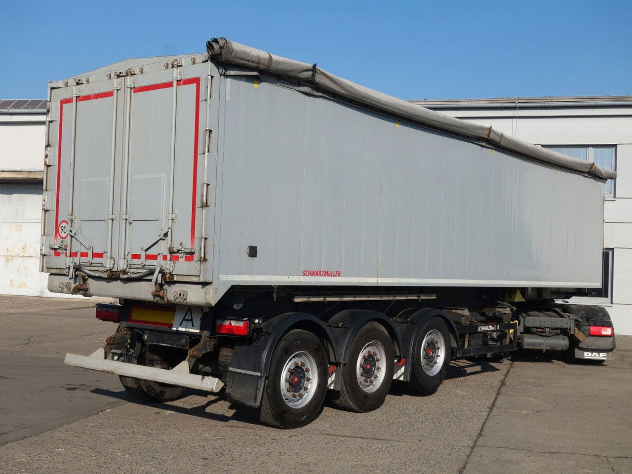 Schwarzmüller Alu Kipper, 50 cm3, Rollplane, Liftachse, SAF - Semirremolque volquete: foto 4 Schwarzmüller Alu Kipper, 50 cm3, Rollplane, Liftachse, SAF - Semirremolque volquete: foto 4