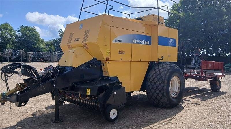 New Holland BB980 BB980 - Empacadora de pacas cuadradas: foto 5 New Holland BB980 BB980 - Empacadora de pacas cuadradas: foto 5