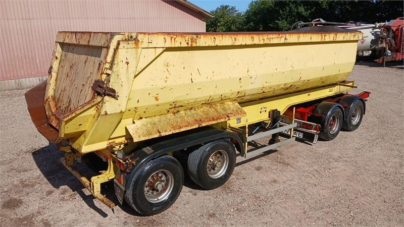 Renders 30 tons ROC16.20 - Vehículo municipal: foto 3 Renders 30 tons ROC16.20 - Vehículo municipal: foto 3