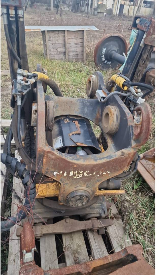 Excavadora de cadenas CAT 323EL: foto 7