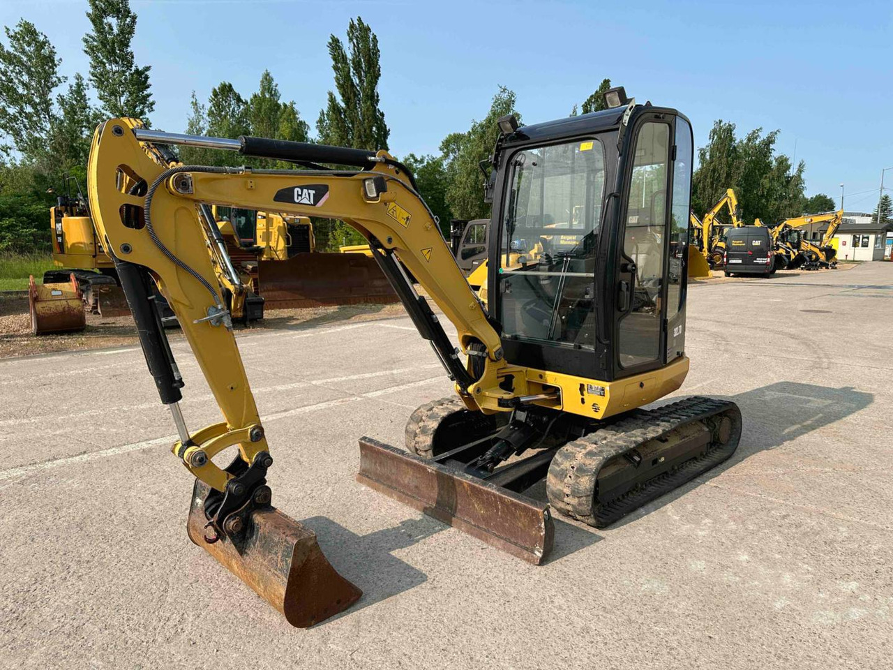 CAT 302.7DCR - Excavadora de cadenas: foto 1 CAT 302.7DCR - Excavadora de cadenas: foto 1