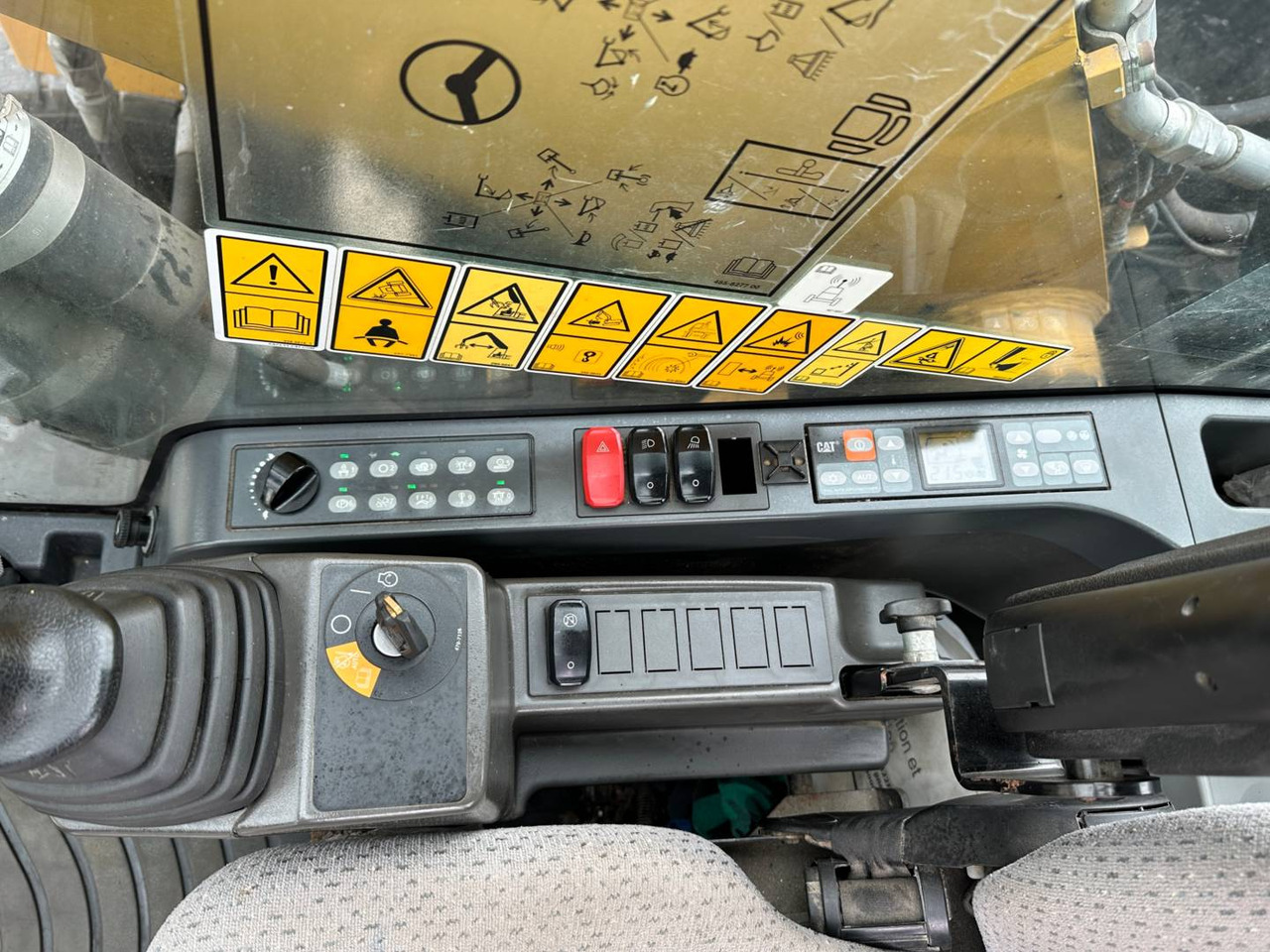 Excavadora de ruedas CAT MH3022: foto 17