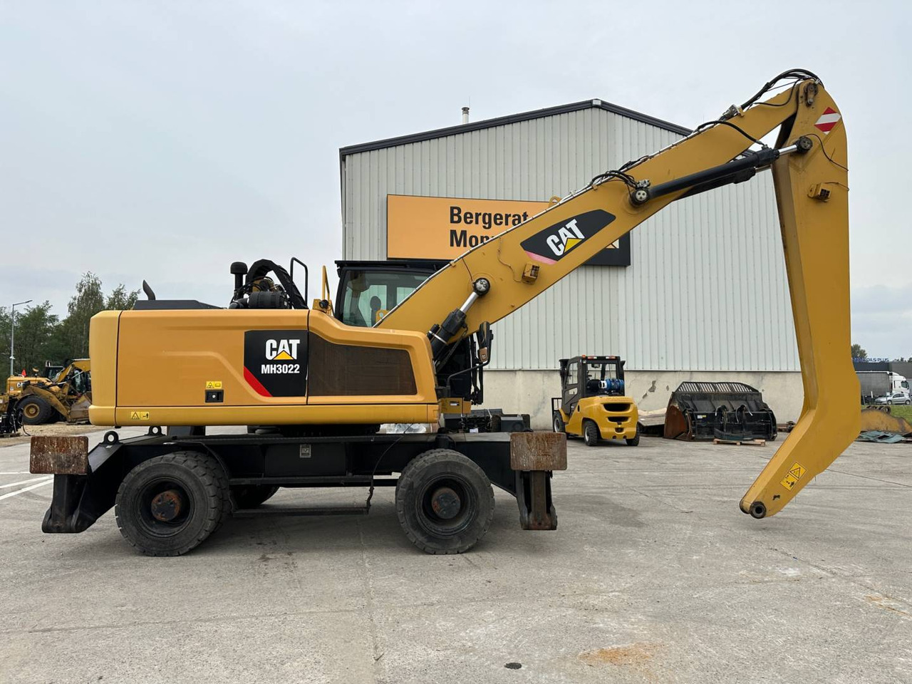 Excavadora de ruedas CAT MH3022: foto 10