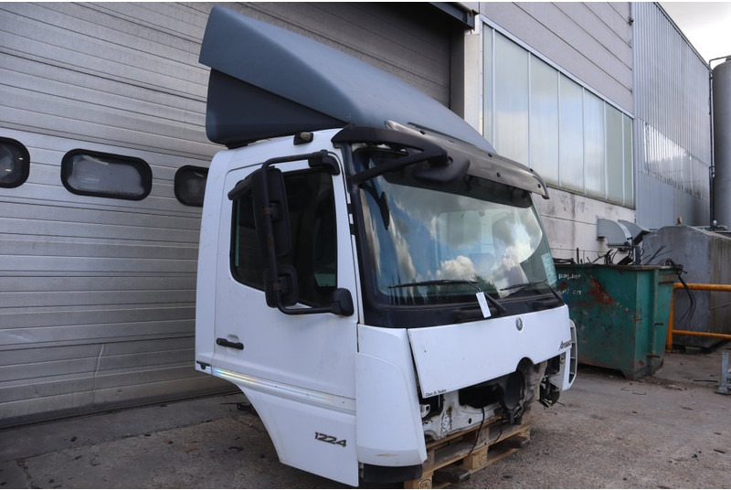 Mercedes-Benz ATEGO MP4 6CYL 96782010036334 - Cabina e interior para Camión: foto 3 Mercedes-Benz ATEGO MP4 6CYL 96782010036334 - Cabina e interior para Camión: foto 3