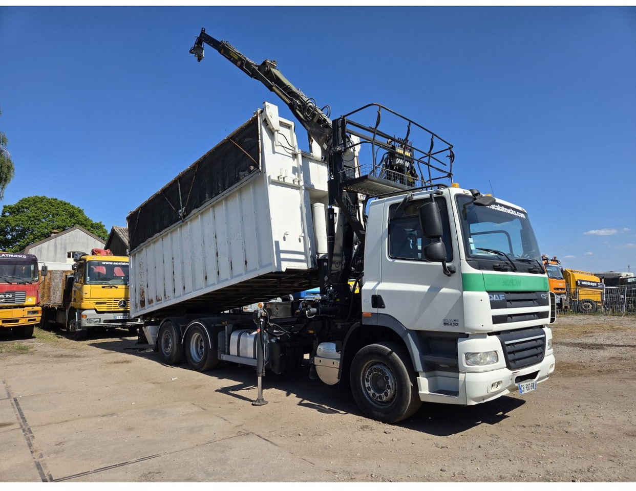 DAF CF85.410 6x2 steering axle lenk Tipper Crane HIAB J1320Z - Camión volquete, Camión grúa: foto 3 DAF CF85.410 6x2 steering axle lenk Tipper Crane HIAB J1320Z - Camión volquete, Camión grúa: foto 3