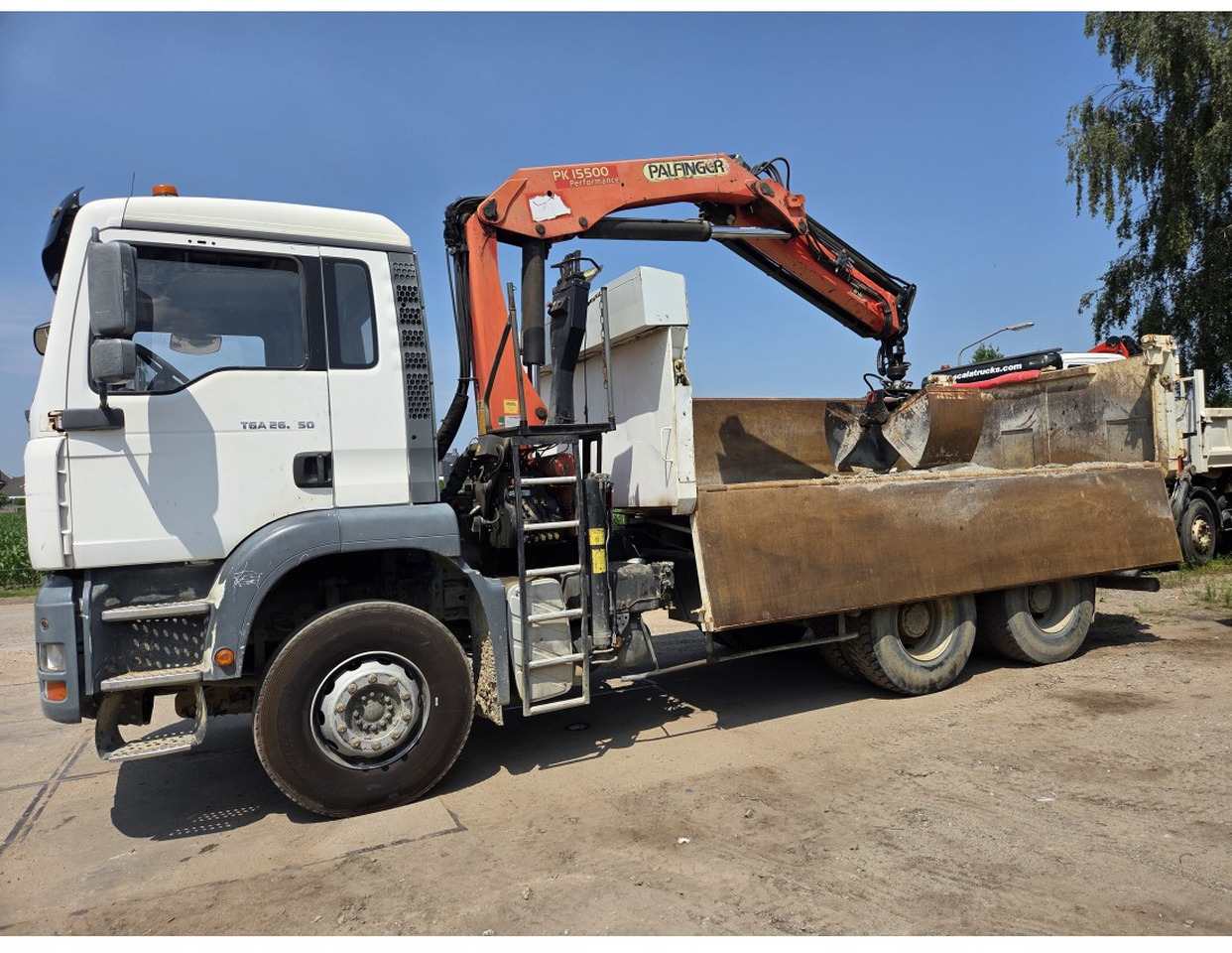 MAN TGA 26.350 6X4 BORDMATIC TIPPER CRANE PALFINGER PK15500 - Camión volquete, Camión grúa: foto 5 MAN TGA 26.350 6X4 BORDMATIC TIPPER CRANE PALFINGER PK15500 - Camión volquete, Camión grúa: foto 5