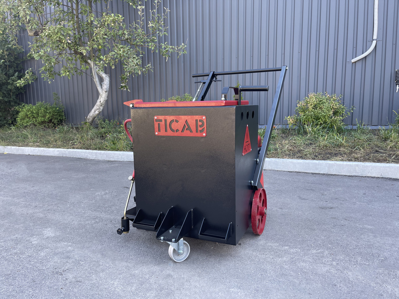 TICAB Mini Crack Sealing Machine , Hand Push Crack Fill Machine, Manufacturer - Distribuidor de asfalto: foto 2 TICAB Mini Crack Sealing Machine , Hand Push Crack Fill Machine, Manufacturer - Distribuidor de asfalto: foto 2