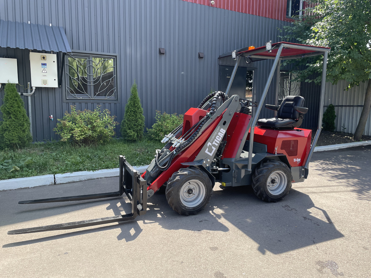 TICAB Multifunctional Mini Loader, Compact Wheel Loader, Manufacturer! - Carretilla elevadora diésel: foto 4 TICAB Multifunctional Mini Loader, Compact Wheel Loader, Manufacturer! - Carretilla elevadora diésel: foto 4