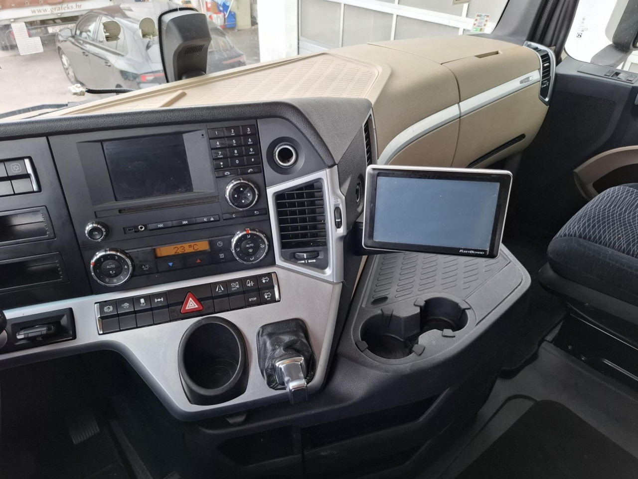 Cabeza tractora MERCEDES-BENZ Actros 1845: foto 8