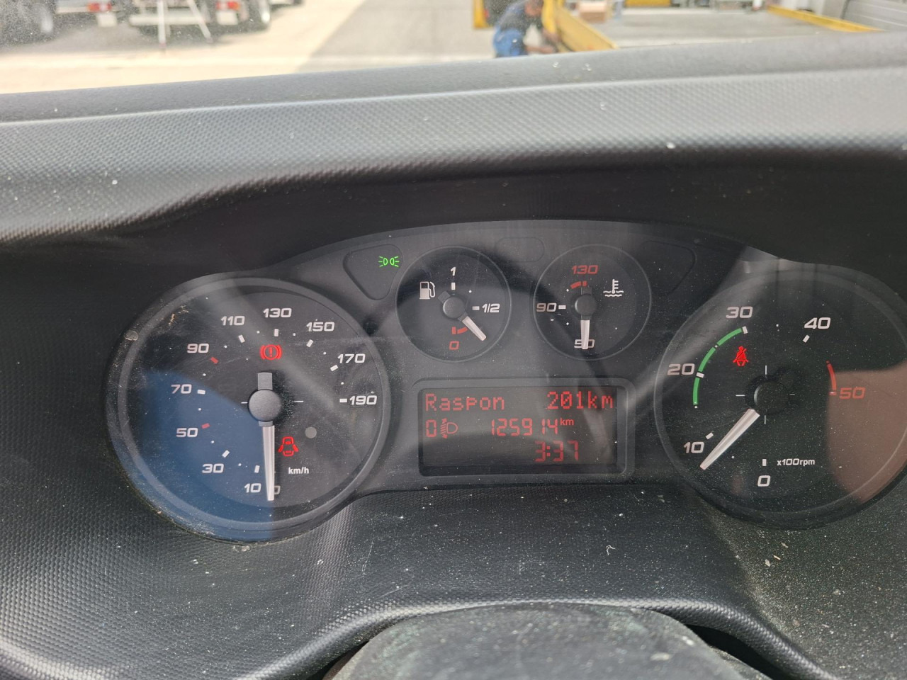 Furgoneta de pasajeros IVECO Daily 35S13V: foto 9