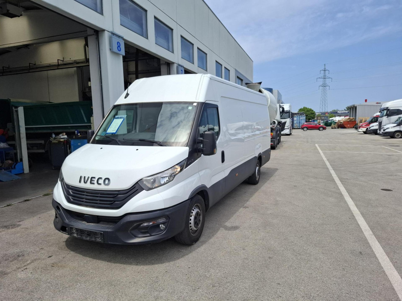 IVECO Daily 35S16V - Furgoneta de pasajeros: foto 1 IVECO Daily 35S16V - Furgoneta de pasajeros: foto 1