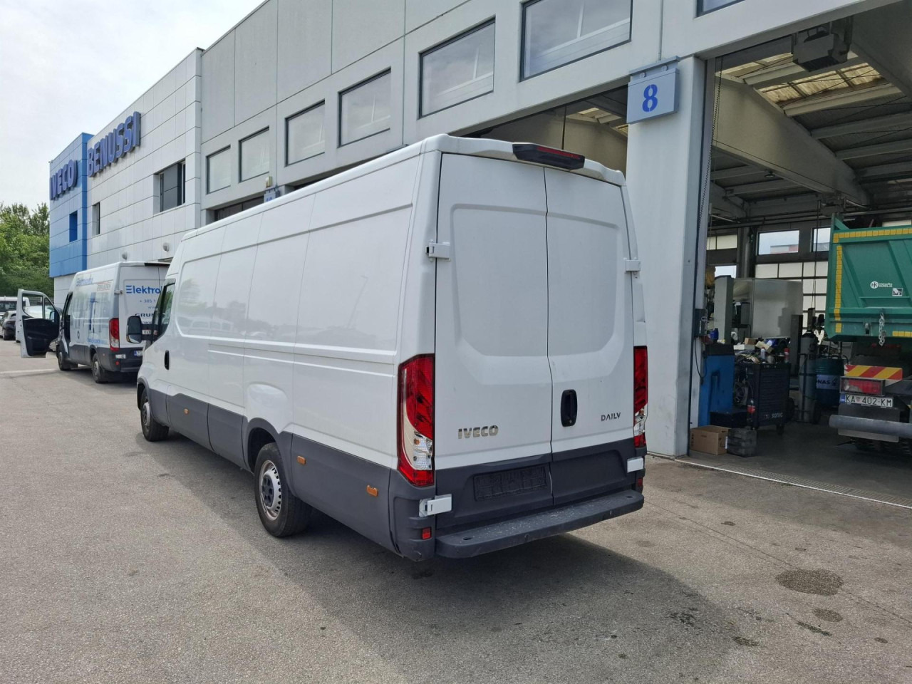IVECO Daily 35S16V - Furgoneta de pasajeros: foto 3 IVECO Daily 35S16V - Furgoneta de pasajeros: foto 3