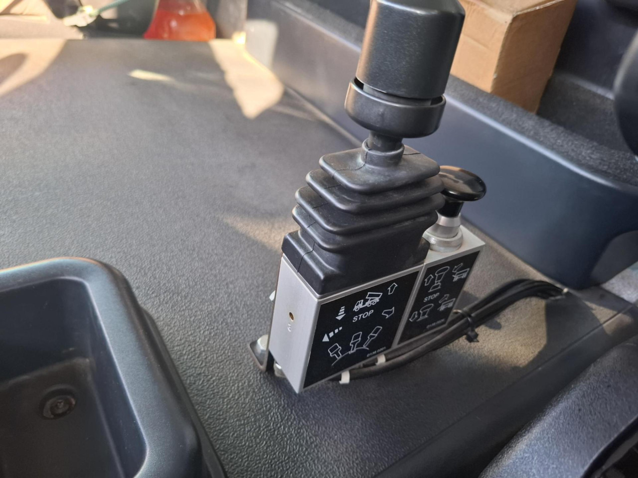 IVECO Trakker AD410T50 - Camión volquete: foto 4 IVECO Trakker AD410T50 - Camión volquete: foto 4