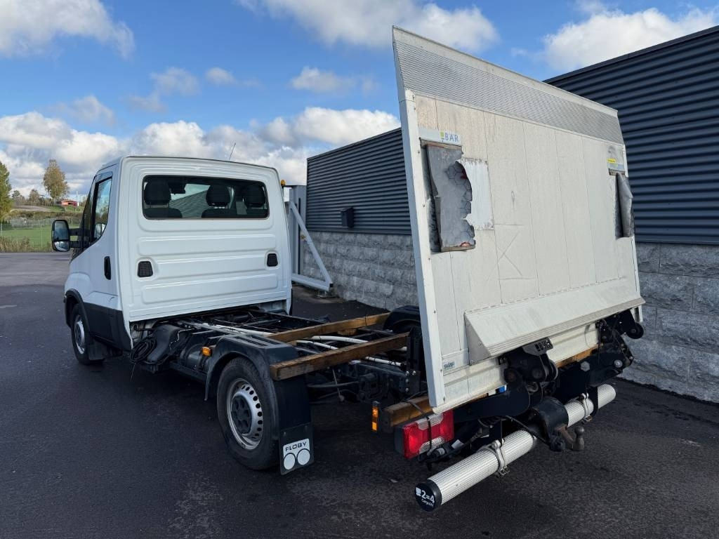 Iveco Daily 35 - NP Hi - Matic - Furgón: foto 4 Iveco Daily 35 - NP Hi - Matic - Furgón: foto 4