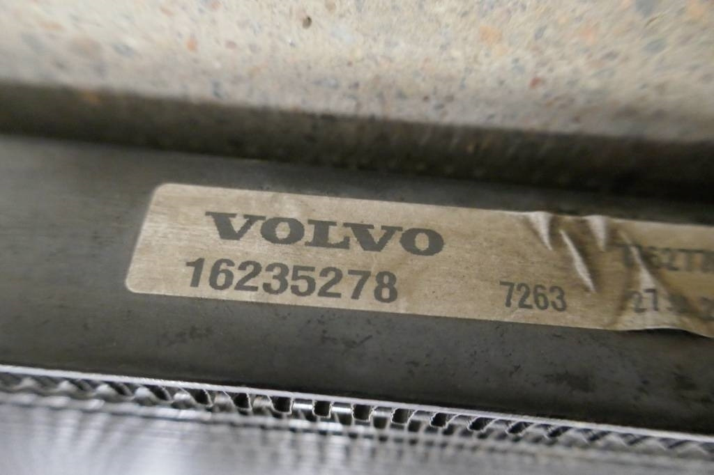 Volvo L180 HL kondensor voe16235278 - Radiador para Maquinaria de construcción: foto 2 Volvo L180 HL kondensor voe16235278 - Radiador para Maquinaria de construcción: foto 2