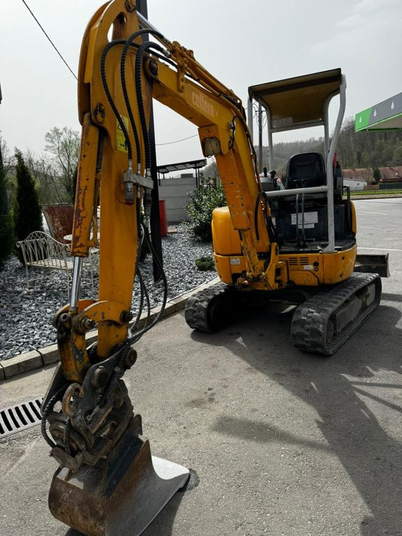 IHI 25VX3, 2.5ton, SWISS Machine - Miniexcavadora: foto 1 IHI 25VX3, 2.5ton, SWISS Machine - Miniexcavadora: foto 1