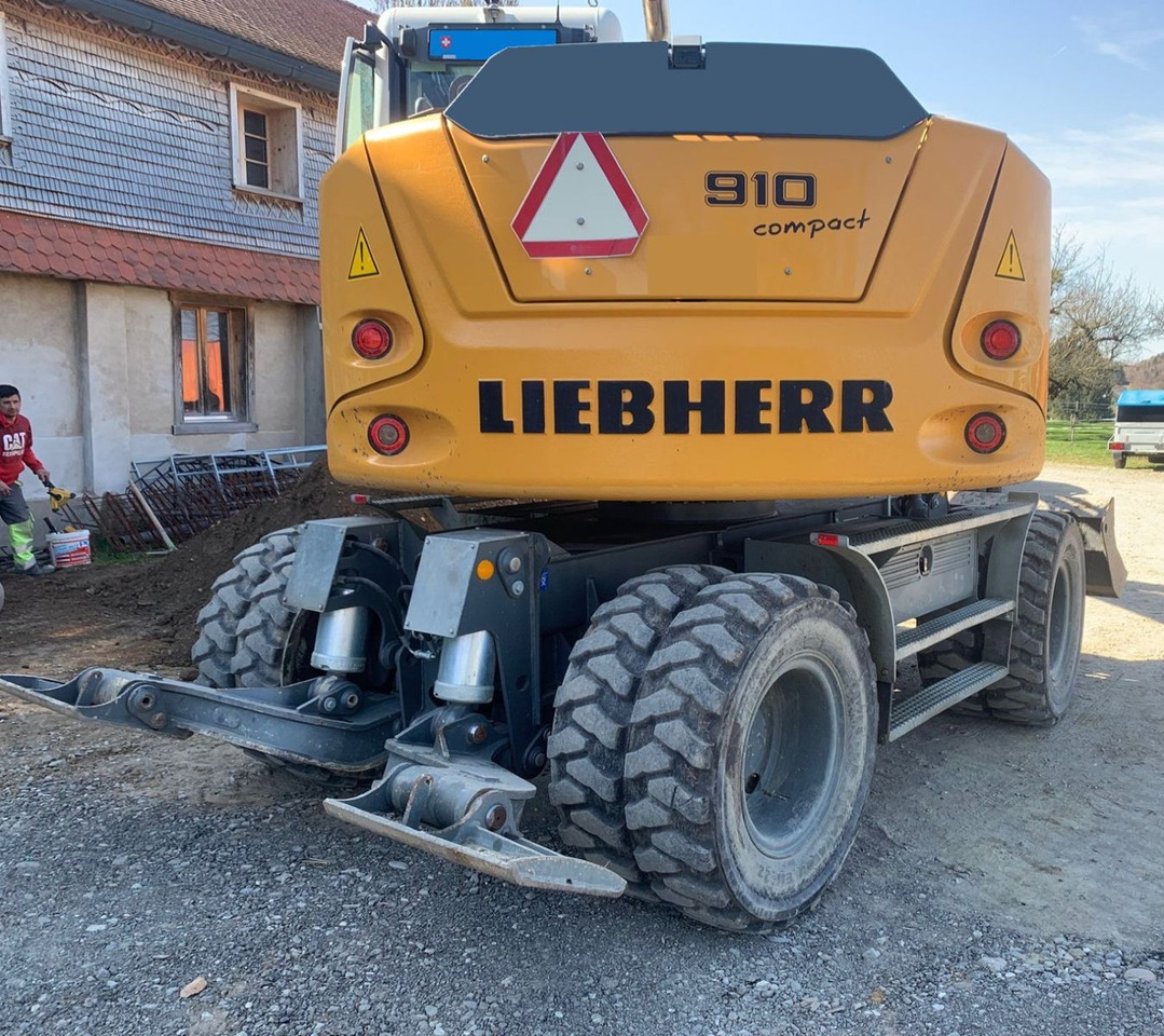 Liebherr A910 Compact Litronic,3 Schaufeln,Schnellwechsle - Excavadora de ruedas: foto 5 Liebherr A910 Compact Litronic,3 Schaufeln,Schnellwechsle - Excavadora de ruedas: foto 5