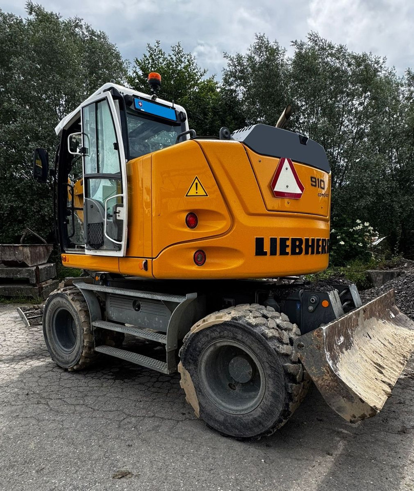 Liebherr A910 Compact Litronic,3 Schaufeln,Schnellwechsle - Excavadora de ruedas: foto 3 Liebherr A910 Compact Litronic,3 Schaufeln,Schnellwechsle - Excavadora de ruedas: foto 3