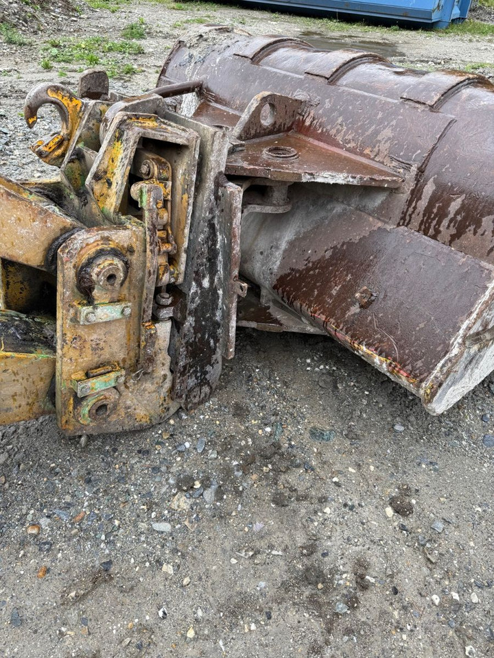 Leasing de Liebherr R902 STD Litronic, 12995hours, 3 buckets Liebherr R902 STD Litronic, 12995hours, 3 buckets: foto 8 Leasing de Liebherr R902 STD Litronic, 12995hours, 3 buckets Liebherr R902 STD Litronic, 12995hours, 3 buckets: foto 8