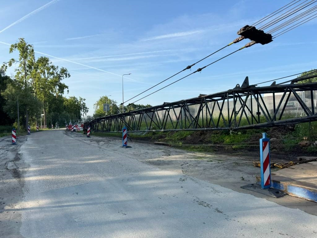 Grúa sobre orugas Hitachi KH300-3 PD: foto 12 Grúa sobre orugas Hitachi KH300-3 PD: foto 12