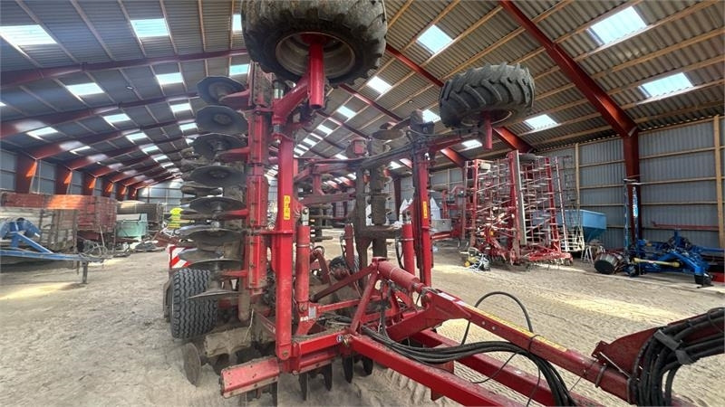 Horsch Terrano 6 RT Terrano 6RT - Rastras: foto 1 Horsch Terrano 6 RT Terrano 6RT - Rastras: foto 1