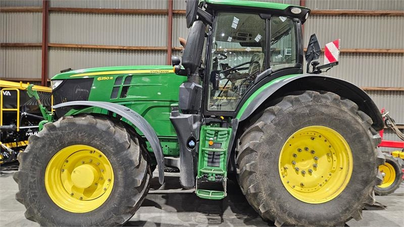 John Deere 6250R Ultimate Edition - Tractor: foto 2 John Deere 6250R Ultimate Edition - Tractor: foto 2