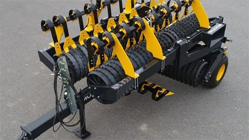 Multiva Rumbler 820 Rumbler 820 - Rodillo agrícola: foto 1 Multiva Rumbler 820 Rumbler 820 - Rodillo agrícola: foto 1