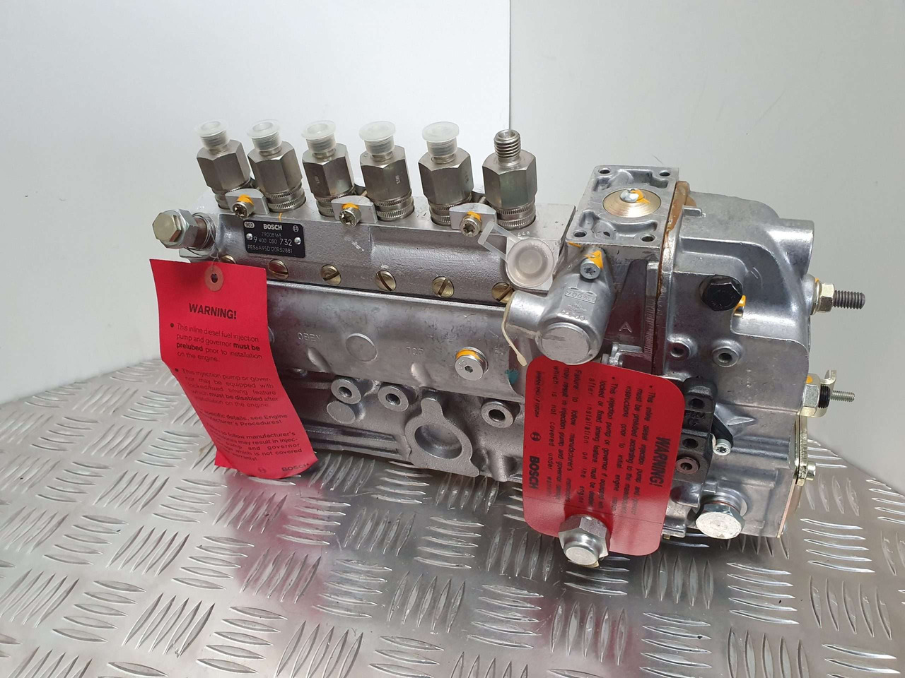 Cummins 6BT injection pump 17/913900 3830160 - Motor y piezas para Maquinaria de construcción: foto 1 Cummins 6BT injection pump 17/913900 3830160 - Motor y piezas para Maquinaria de construcción: foto 1