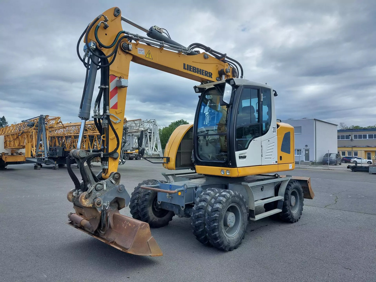 2015 Liebherr A 914 Compact - Excavadora de ruedas: foto 1 2015 Liebherr A 914 Compact - Excavadora de ruedas: foto 1