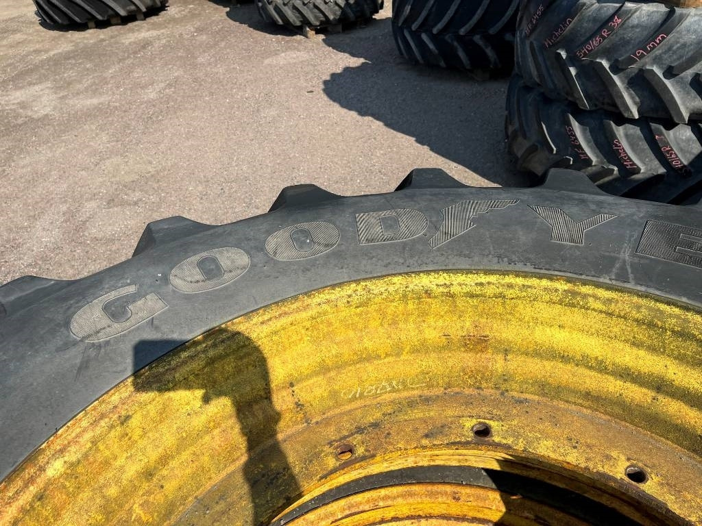 Goodyear 20,8R42 till John Deere - Neumático para Maquinaria agrícola: foto 3 Goodyear 20,8R42 till John Deere - Neumático para Maquinaria agrícola: foto 3