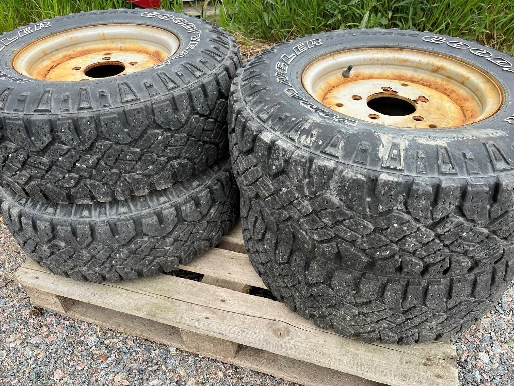 Goodyear 31X10,5 15 Holder C270 - Rueda completa: foto 1 Goodyear 31X10,5 15 Holder C270 - Rueda completa: foto 1