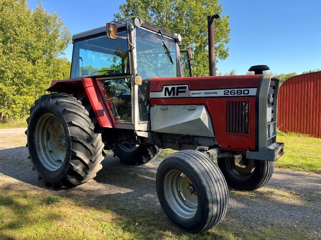 Massey Ferguson 2680 - Tractor: foto 1 Massey Ferguson 2680 - Tractor: foto 1