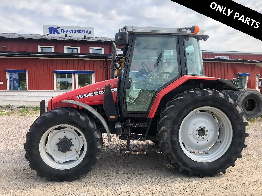 Massey Ferguson 6255 Dismantled: only spare parts - Tractor: foto 1 Massey Ferguson 6255 Dismantled: only spare parts - Tractor: foto 1