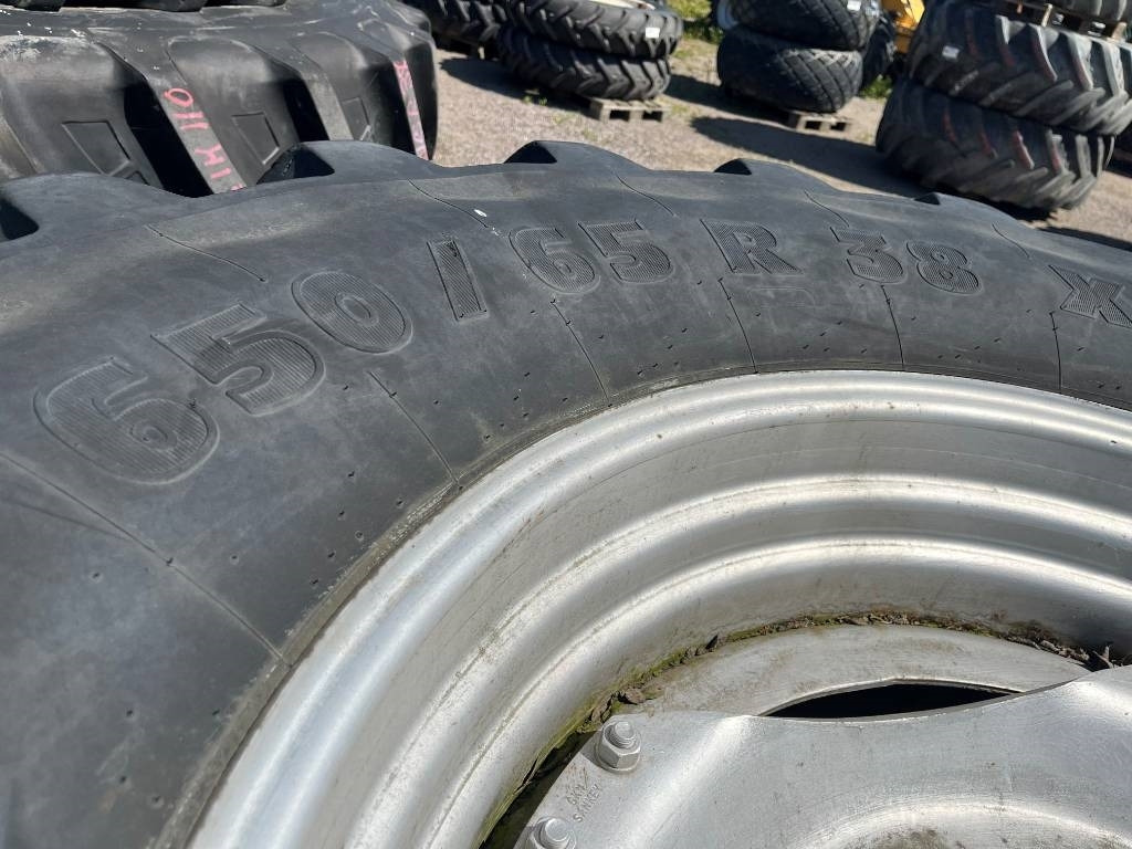 Michelin 650/65R38 till Case MX 135  - Neumático para Maquinaria agrícola: foto 4 Michelin 650/65R38 till Case MX 135  - Neumático para Maquinaria agrícola: foto 4