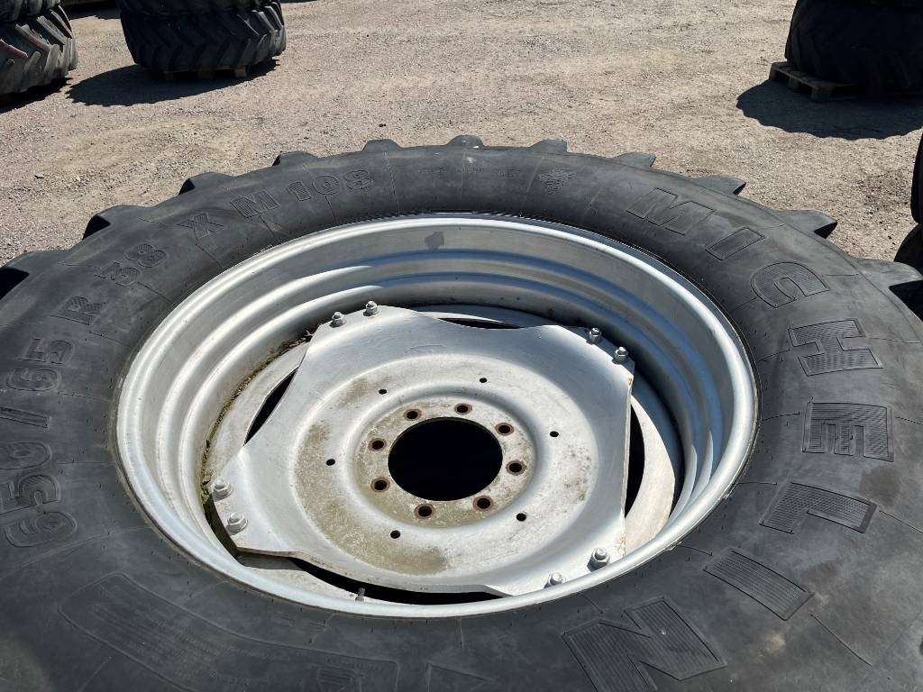 Michelin 650/65R38 till Case MX 135  - Neumático para Maquinaria agrícola: foto 3 Michelin 650/65R38 till Case MX 135  - Neumático para Maquinaria agrícola: foto 3