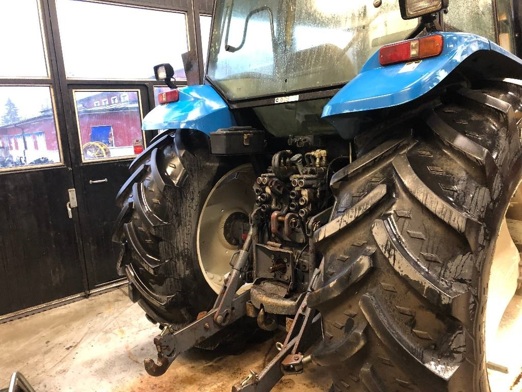New Holland TS 110 Dismantled: only spare parts - Tractor: foto 3 New Holland TS 110 Dismantled: only spare parts - Tractor: foto 3